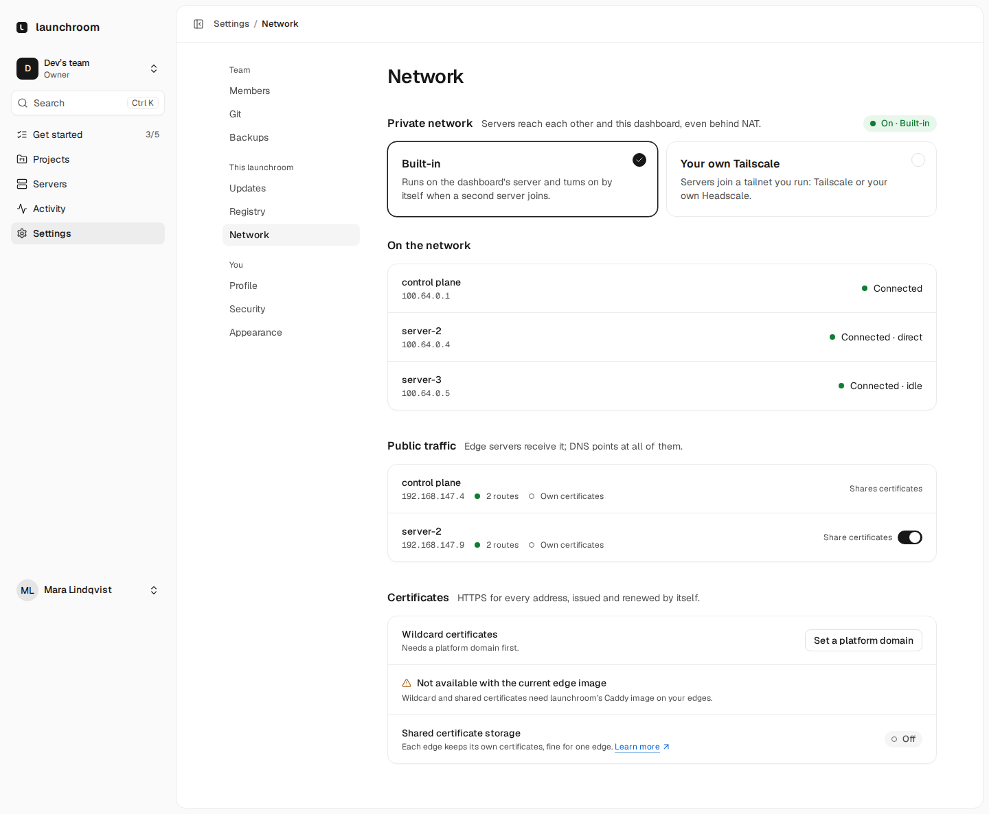 Network settings: built-in private network selected over your own Tailscale, three connected servers with private addresses, edge servers receiving public traffic, and certificate options.